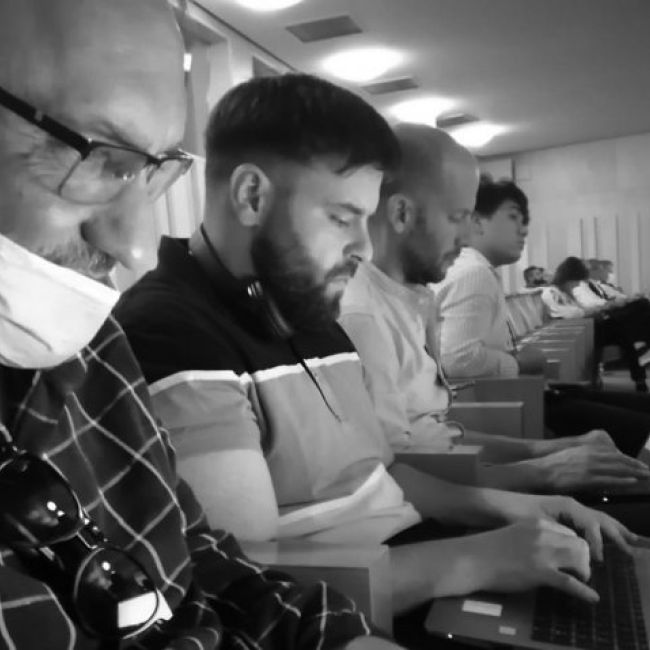 Contratar un redactor freelance