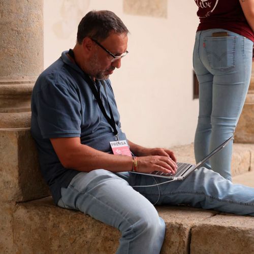 Vertical 01 de imagen + texto con botón